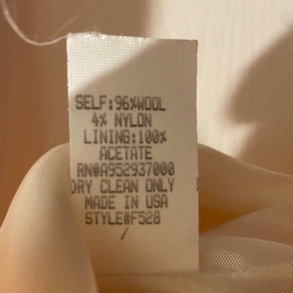 Vintage Bergamo By EBI 2 piece Cream Suit With Black Trim Accent Size 10 - Picture 3 of 8